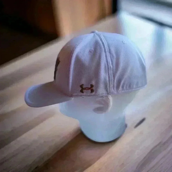 Under Armour Sports Book Men’s Size CL New Baseball Cap With Embroidery. - Picture 4 of 6